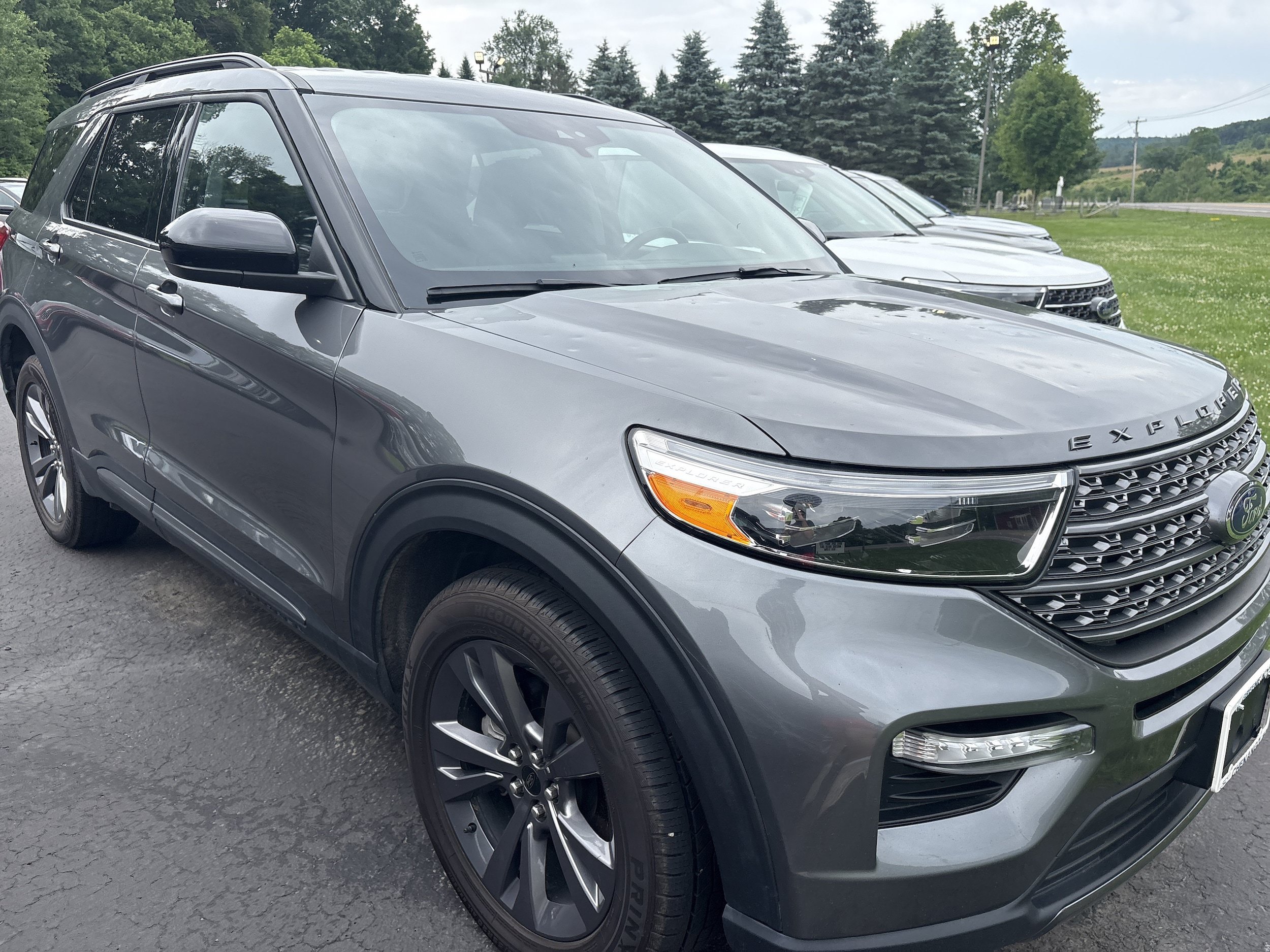 Used 2023 Ford Explorer XLT w/ Equipment Group 202A AWD/4WD image 3