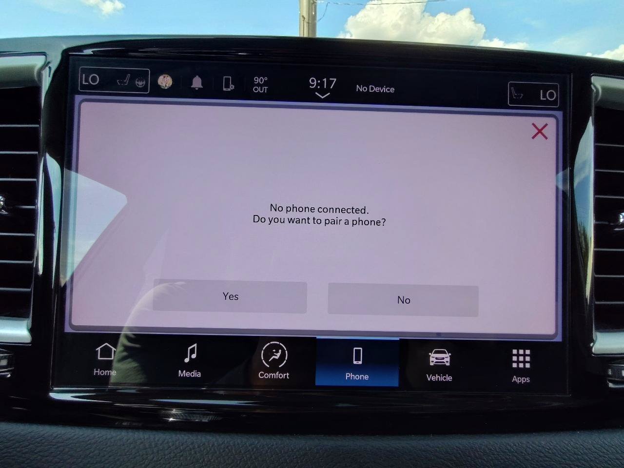 Used 2023 Chrysler Pacifica Touring-L FWD image 29
