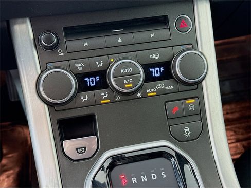 Used 2015 Land Rover Range Rover Evoque Pure image 16
