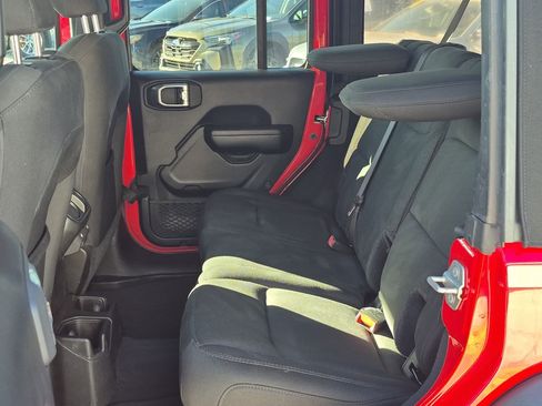 Used 2019 Jeep Wrangler Unlimited Sport S image 16