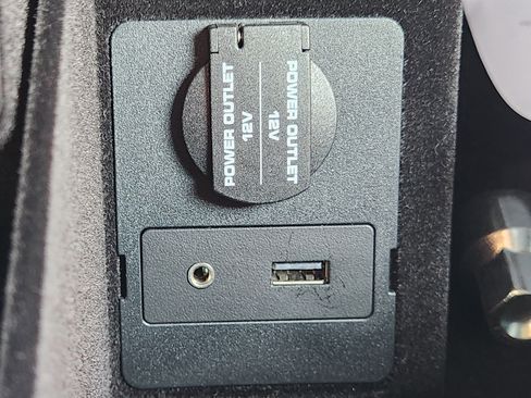 Used 2015 Porsche 911 Carrera 4S image 23