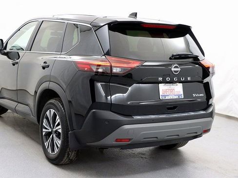 Used 2023 Nissan Rogue SV image 6