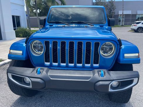 Used 2022 Jeep Wrangler Unlimited Sahara AWD/4WD image 6