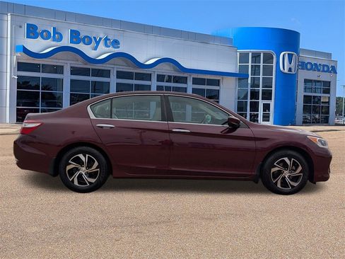 Certified 2017 Honda Accord LX image 6