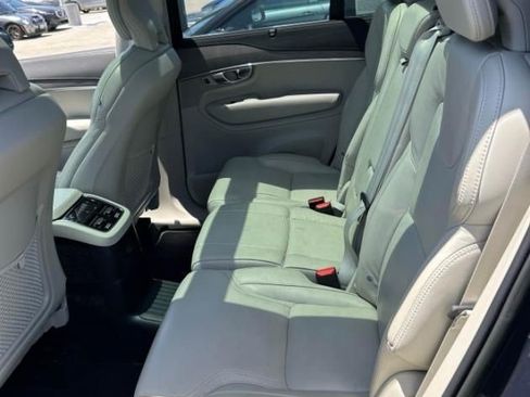 Used 2023 Volvo XC90 T8 Ultimate AWD/4WD image 4