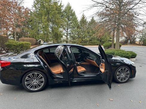 Used 2017 BMW 540i xDrive image 13