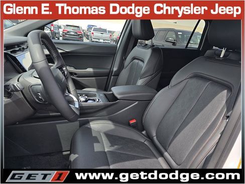 New 2026 Jeep Cherokee Overland w/ Advanced Pro Tech Group AWD/4WD image 9