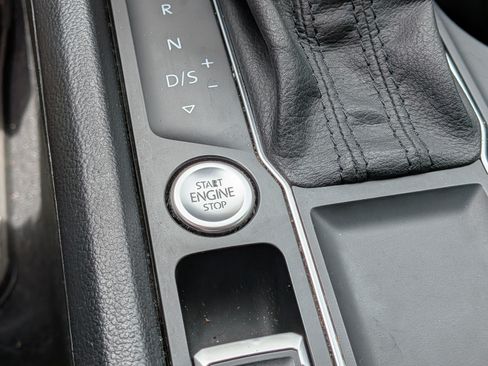 Used 2018 Volkswagen Atlas SE FWD image 31