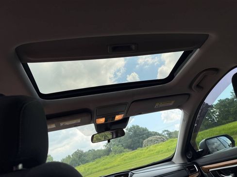 Used 2019 Honda CR-V EX image 9