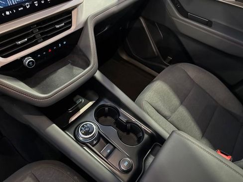 Used 2025 Ford Explorer Active image 24