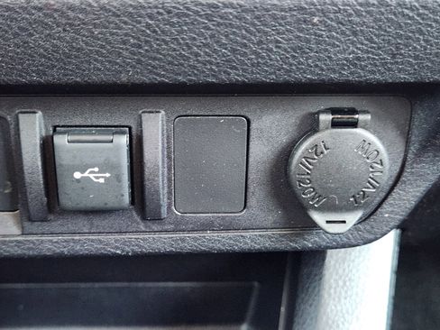 Used 2021 Toyota Tacoma SR image 25