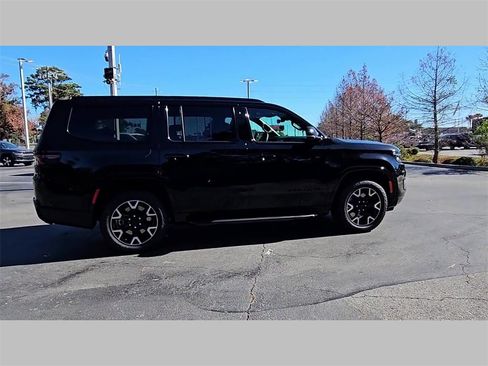 New 2025 Jeep Wagoneer Series II image 38