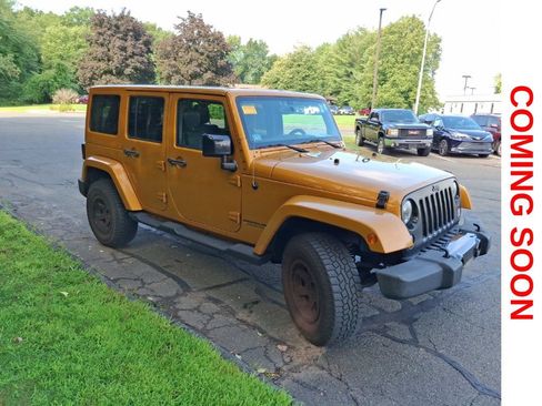 Used 2014 Jeep Wrangler Unlimited Sahara AWD/4WD image 3