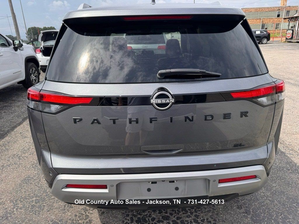 Used 2022 Nissan Pathfinder SL w/ SL Black Package FWD image 3