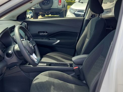 Used 2024 Nissan Kicks SV w/ Exterior Package FWD image 22