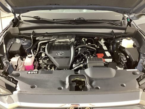 Used 2024 Toyota Grand Highlander AWD image 46