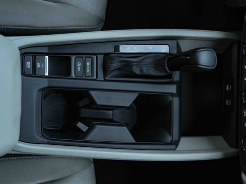 Used 2025 Honda Accord SE image 27