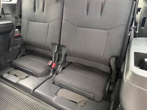 Used 2025 Toyota 4Runner SR5 AWD/4WD image 12