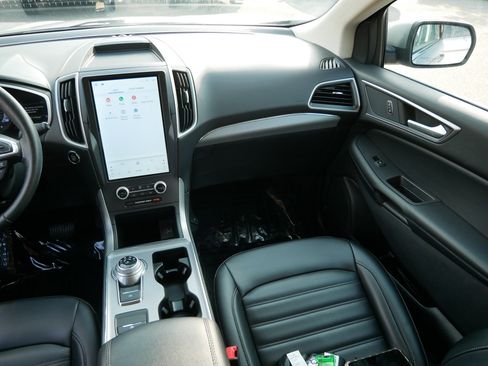 Used 2021 Ford Edge SEL AWD/4WD image 11