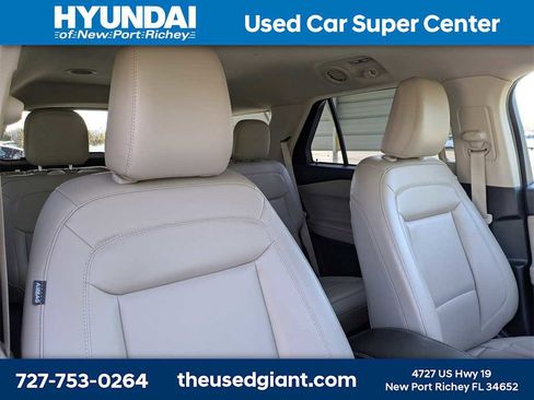 Used 2023 Ford Explorer XLT w/ Equipment Group 202A image 6