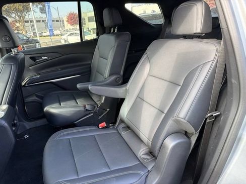 Used 2026 Chevrolet Traverse LT FWD image 20