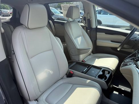 Certified 2025 Honda Odyssey Touring image 18