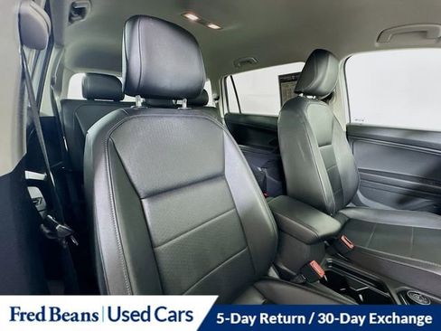 Used 2019 Volkswagen Tiguan SE image 28