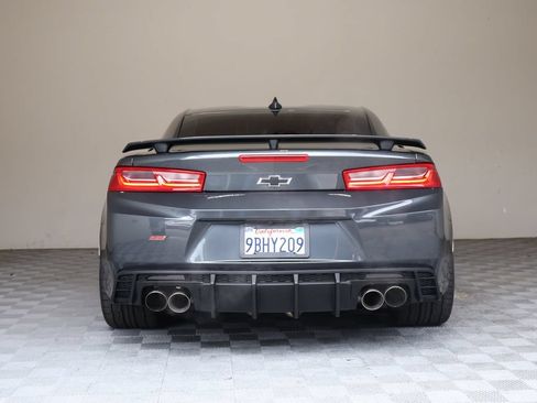 Used 2018 Chevrolet Camaro SS RWD image 11