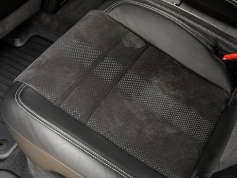 Certified 2022 Porsche Cayenne Turbo GT image 32