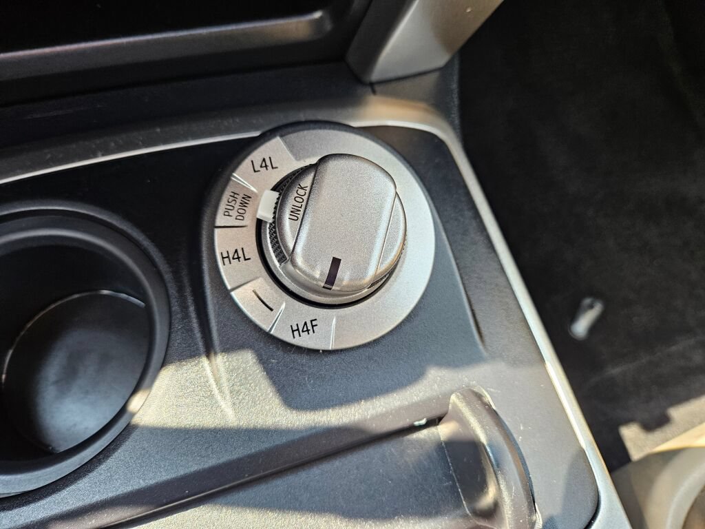 Used 2012 Toyota 4Runner Limited AWD/4WD image 29
