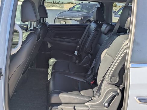 Used 2023 Honda Odyssey Touring image 15