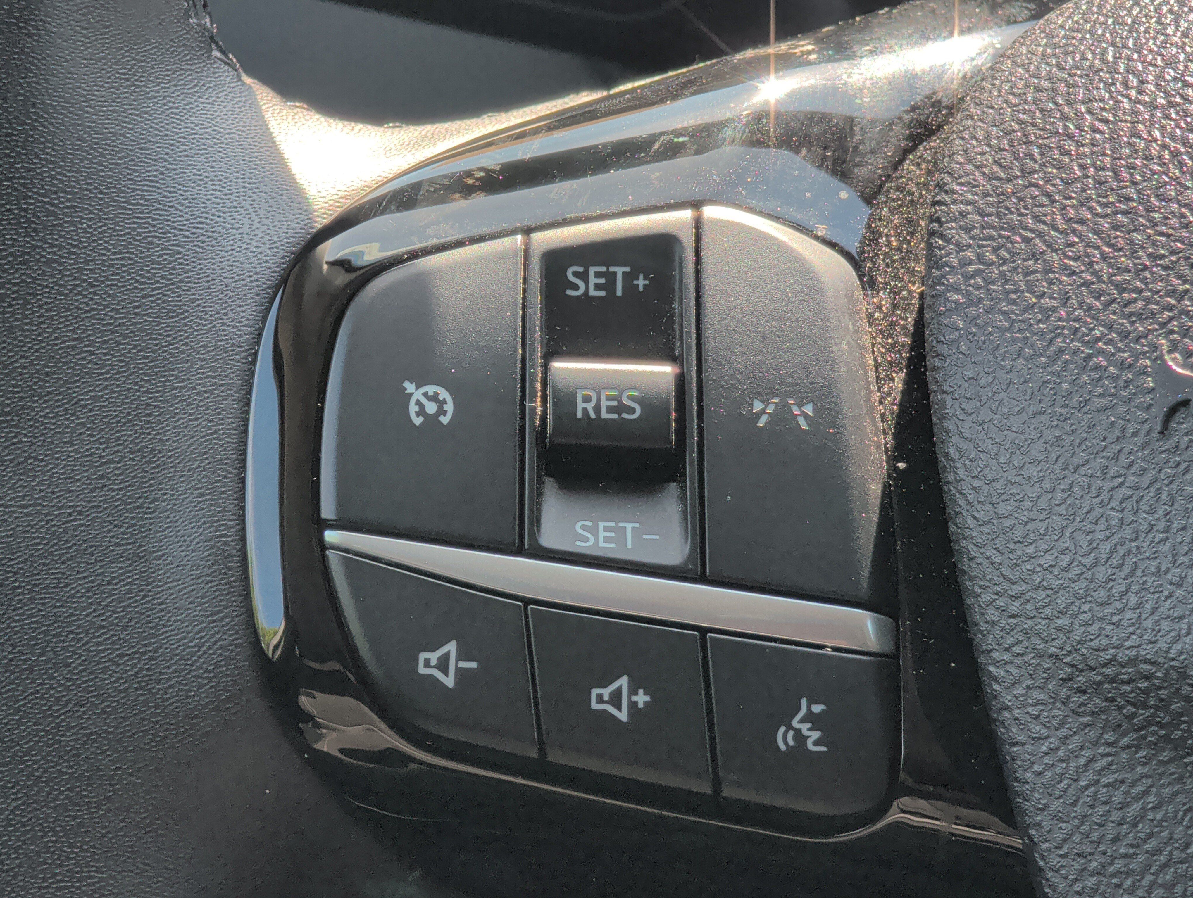 Used 2023 Ford Escape Active AWD/4WD image 28