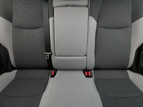 Used 2025 Toyota RAV4 XLE w/ Convenience Package AWD/4WD image 13