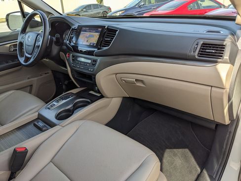 Used 2023 Honda Ridgeline RTL-E image 16