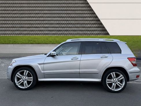 Used 2012 Mercedes-Benz GLK 350 4MATIC image 11
