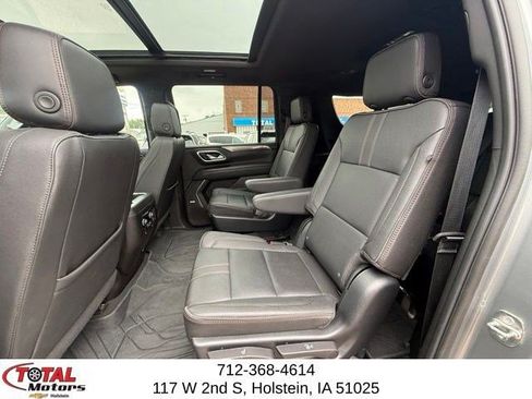 Used 2023 Chevrolet Suburban RST w/ Luxury Package AWD/4WD image 13