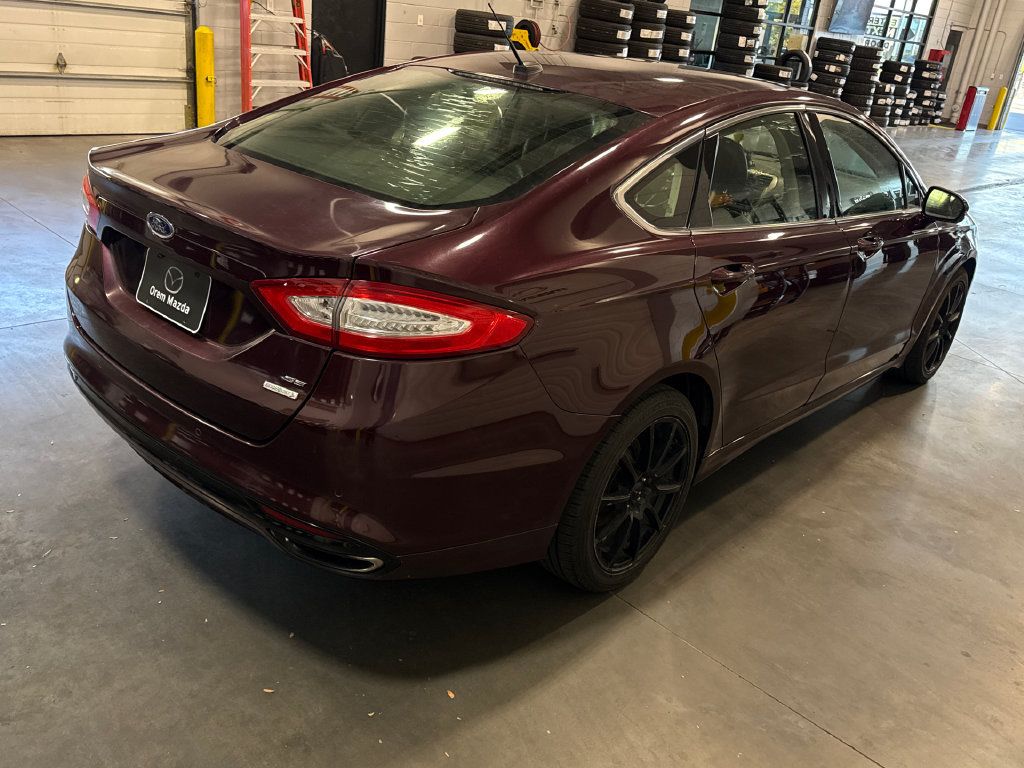 Used 2013 Ford Fusion SE FWD image 4