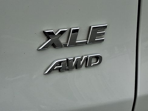 Used 2023 Toyota RAV4 XLE Premium image 35