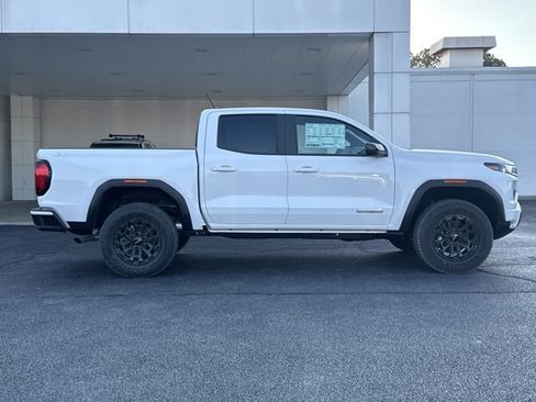 New 2026 GMC Canyon Elevation w/ Convenience Package image 2