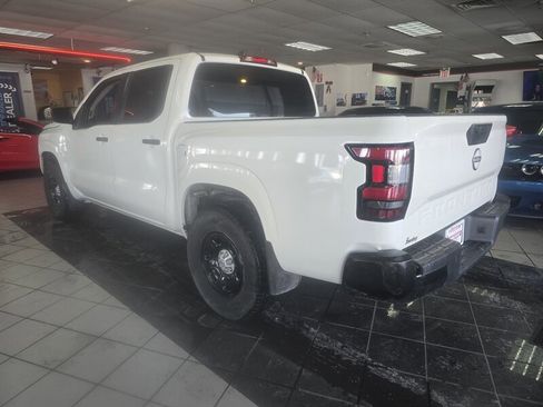 Used 2022 Nissan Frontier S image 6