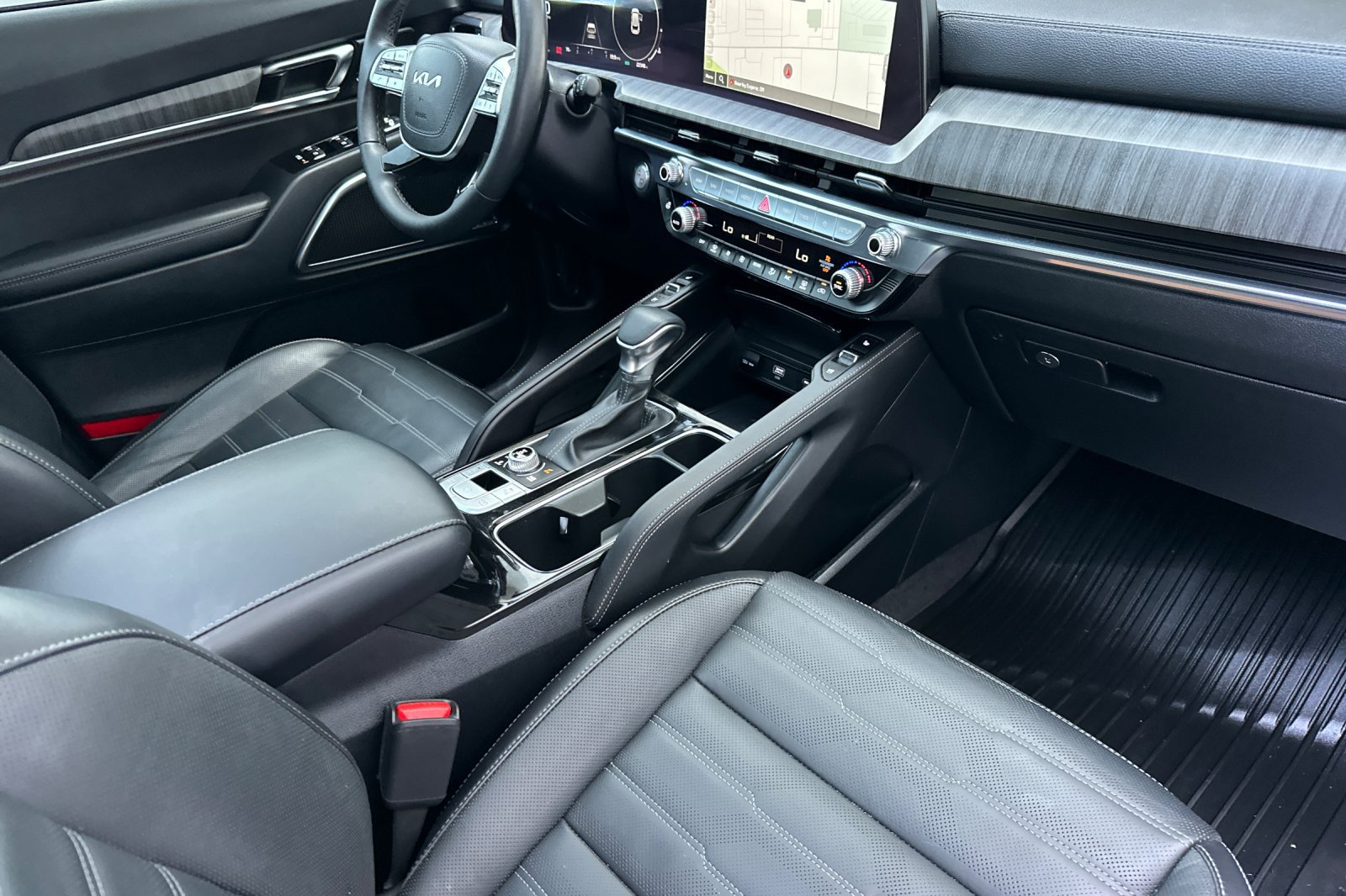 Certified 2025 Kia Telluride SX Prestige AWD/4WD image 18