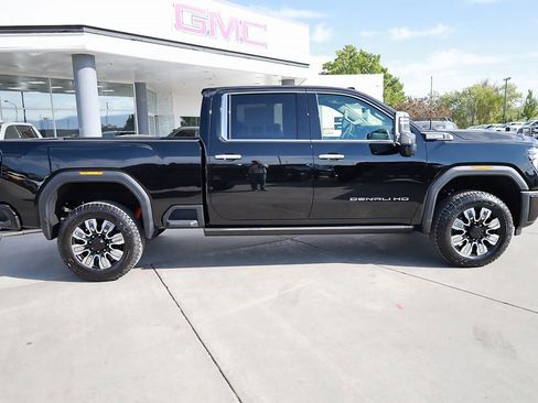 New 2026 GMC Sierra 3500 Denali w/ Technology Package image 7