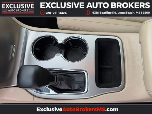 Used 2018 Jeep Grand Cherokee Laredo image 25