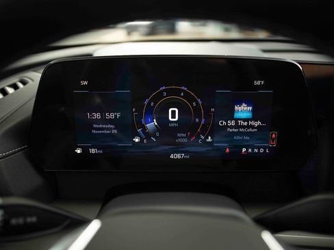 New 2025 Chevrolet Traverse LT image 13