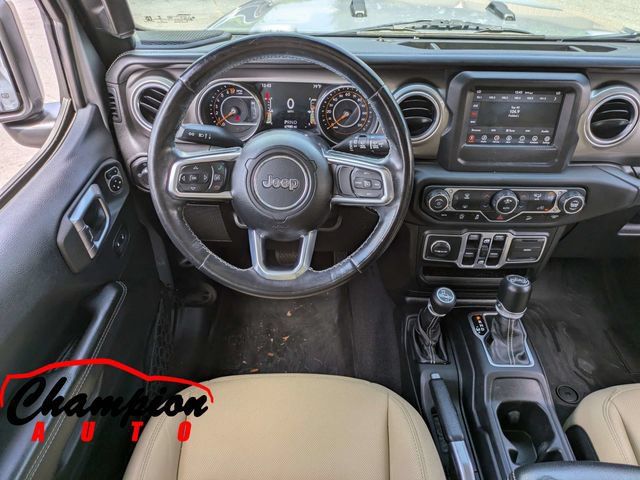 Used 2018 Jeep Wrangler Unlimited Sahara AWD/4WD image 19