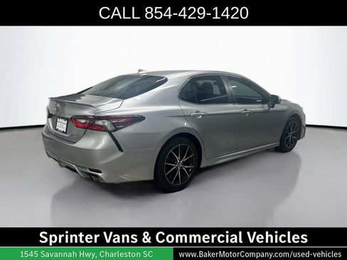 Used 2021 Toyota Camry SE FWD image 9