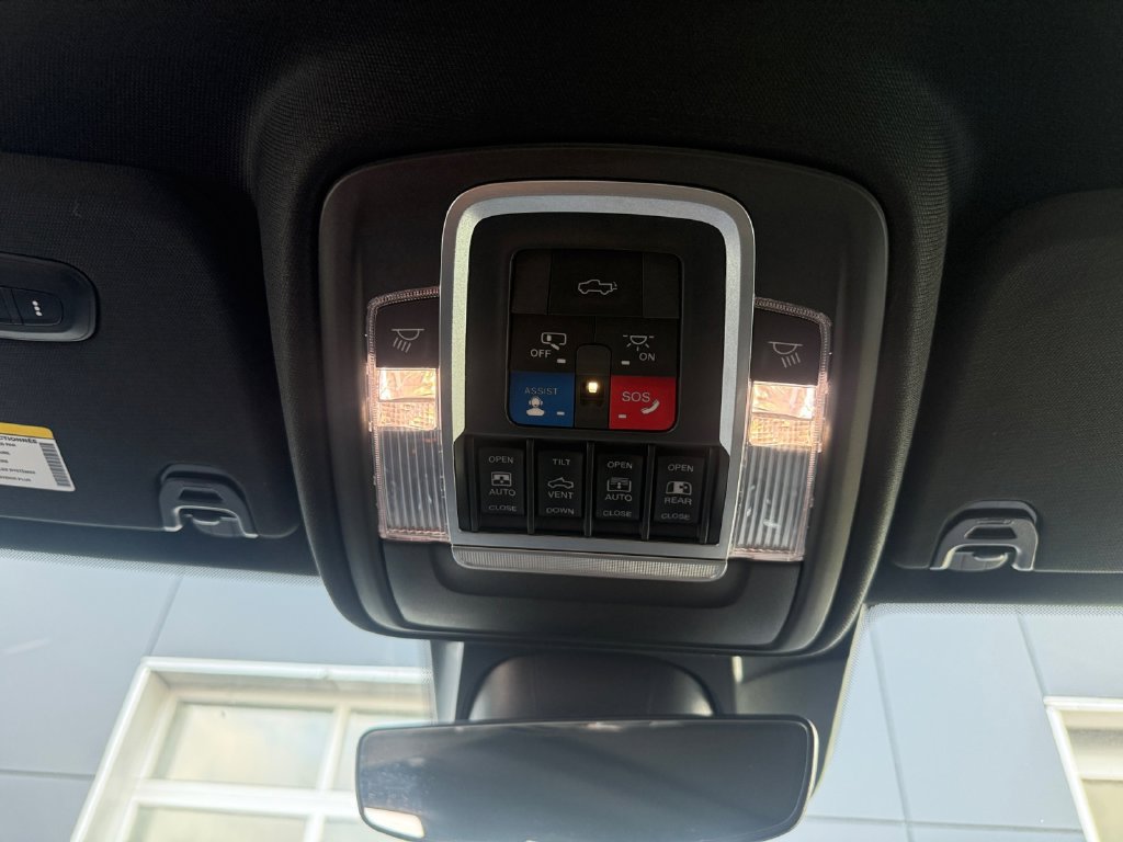 Used 2021 RAM 1500 Limited AWD/4WD image 21