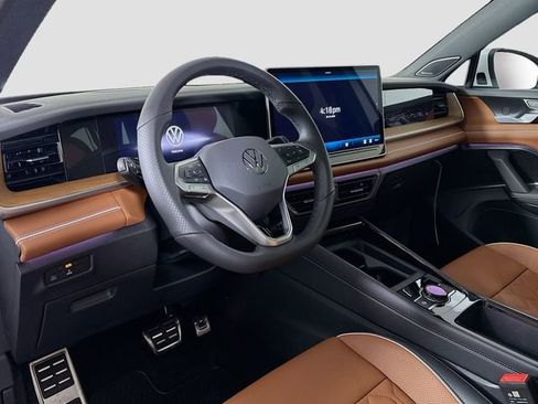 New 2026 Volkswagen Tiguan SEL R-Line image 9