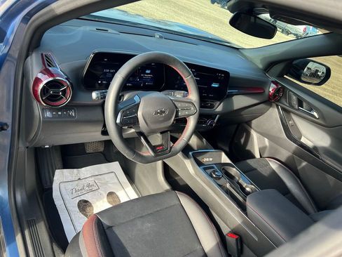 Used 2025 Chevrolet Equinox RS image 22