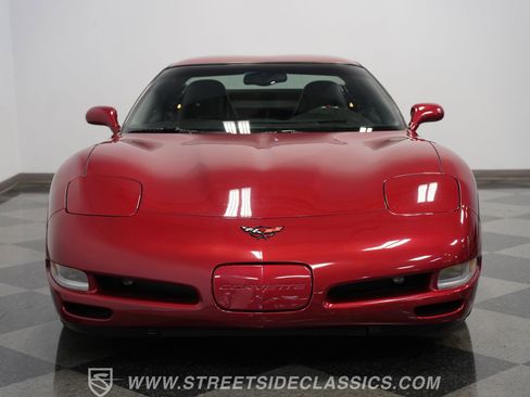 Used 2004 Chevrolet Corvette Z51 w/ Roof Package image 17